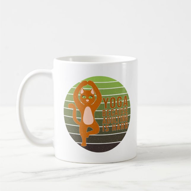 Mug Drôle chat mignon faisant du yoga. (Gauche)
