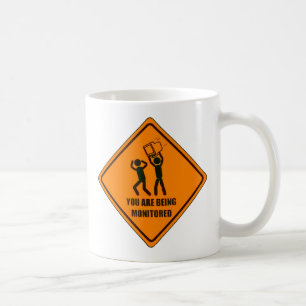 Mug Drôle étant surveillé