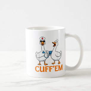 Mug Drôle Goose Cuff'em Nurse Graphic Tee Hommes FEMME