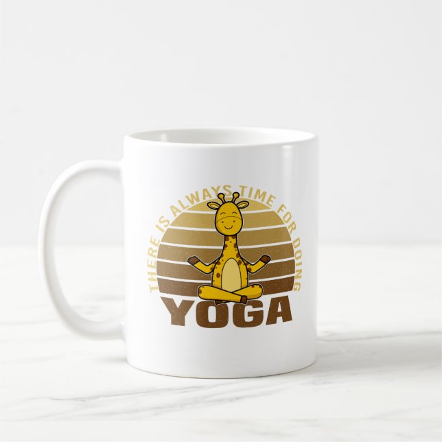 Mug Drôle petite girafe faisant du yoga. drôles de yog (Gauche)