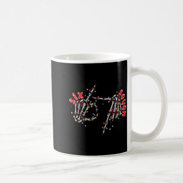 Mug Drôle Six Sept 6 7 Mème Couple Noël Main Squelette (Droite)