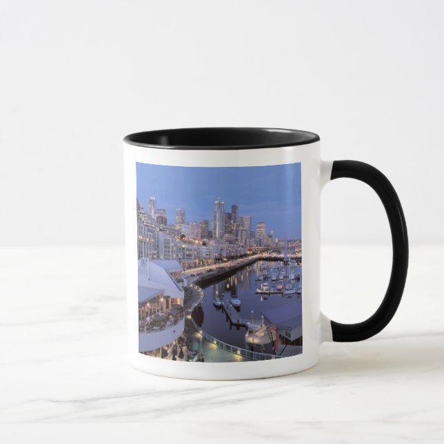 Mug Dusk sur Bell Harbour à Seattle, Washington. (Droite)