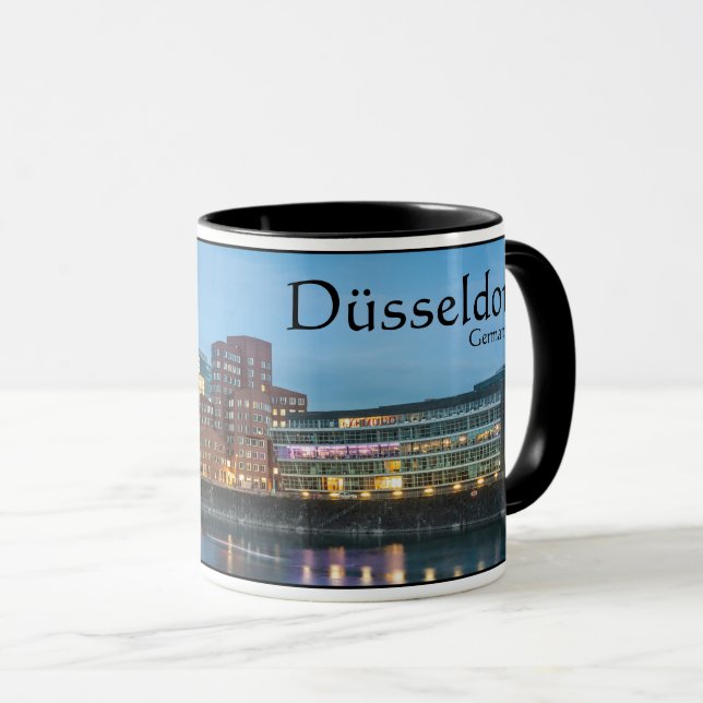 Mug Dusseldorf Allemagne (Devant droit)