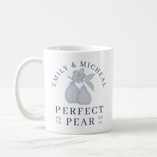 Mug Dusty Blue Perfect Pear pour Enterrement de Vi (Gauche)