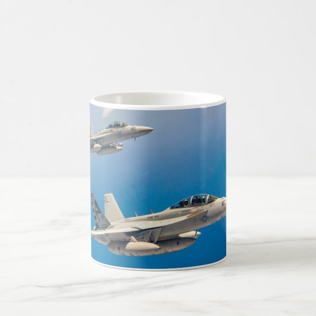 MUG EA-18G GROWLER (Centre)