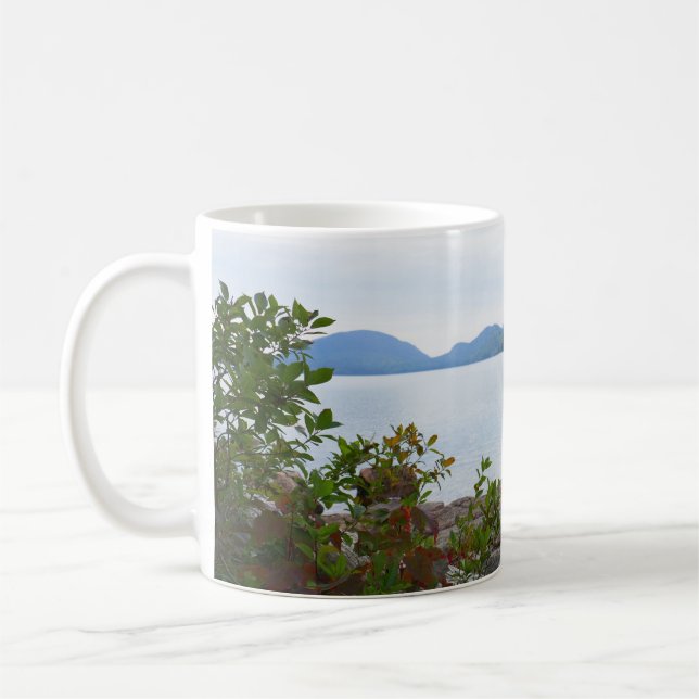 Mug Eagle Lake et feuilles d'érable rouges I (Gauche)