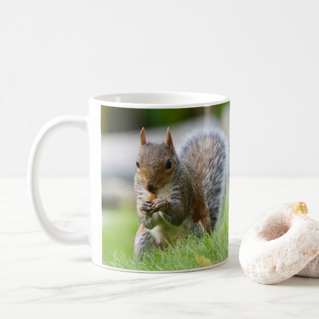 Mug Écureuil - adorable écureuil gris (Avec donut)