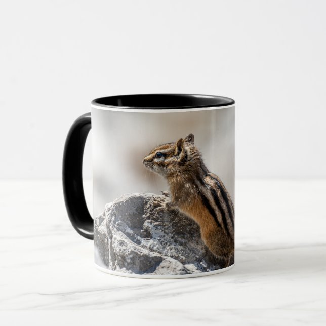 Mug Écureuil rayé brun curieux – Faune de l'Alberta (Devant gauche)
