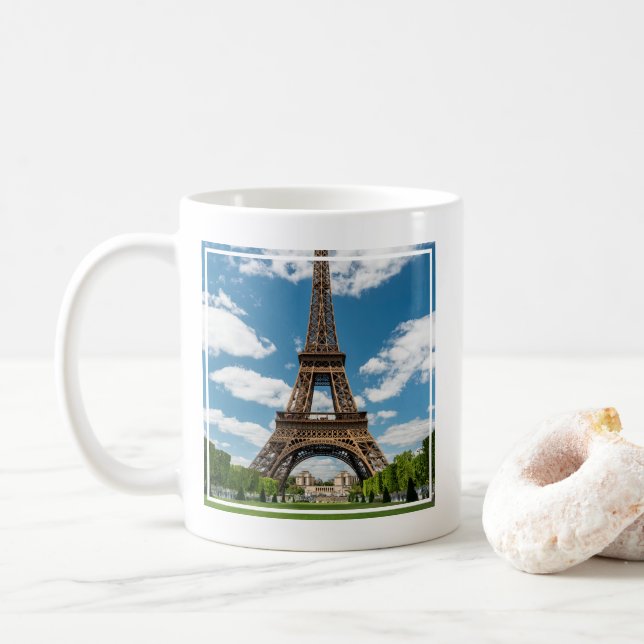 Mug Eiffel Tower View from Champ de Mars Public Park (Avec donut)