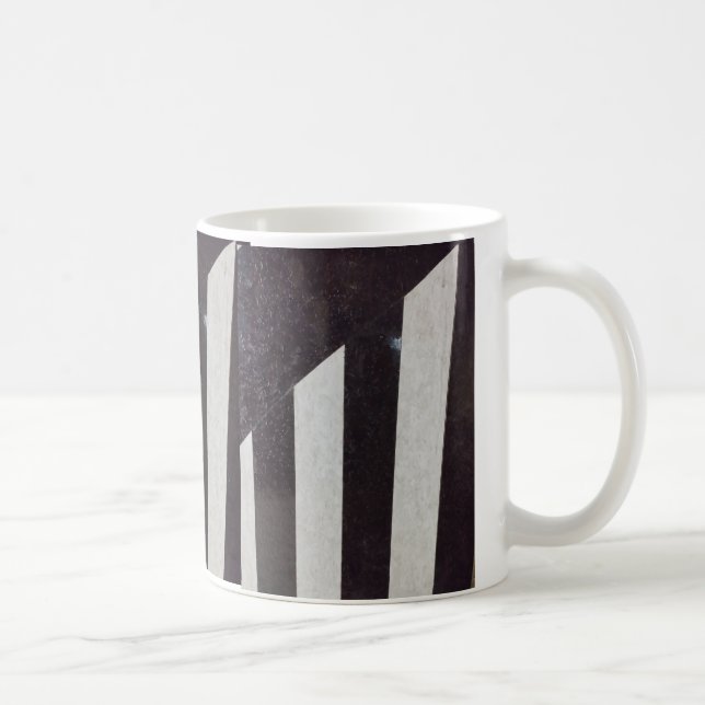 Mug Élégance exclusive à deux tons : Le design légenda (Droite)