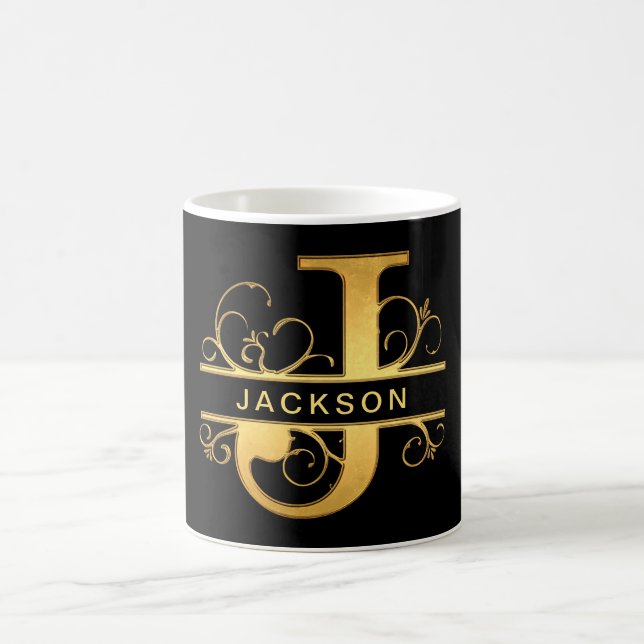 Mug Élégant "J" Monogramme Nom personnalisé Black Gold (Centre)
