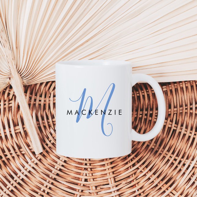 Mug Élégant Monogramme de Script bleu moderne (Créateur téléchargé)