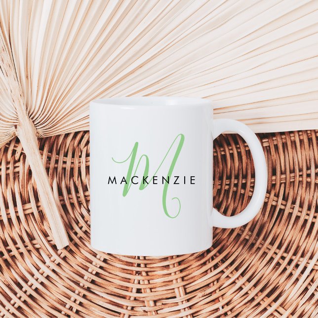 Mug Élégant Monogramme moderne de script vert (Créateur téléchargé)