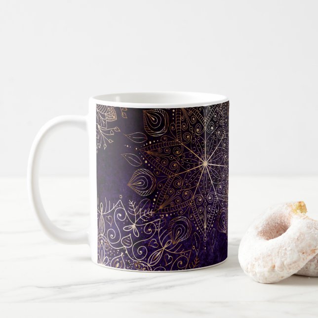 Mug Élégant or et violet Motif de mandala Floral (Avec donut)