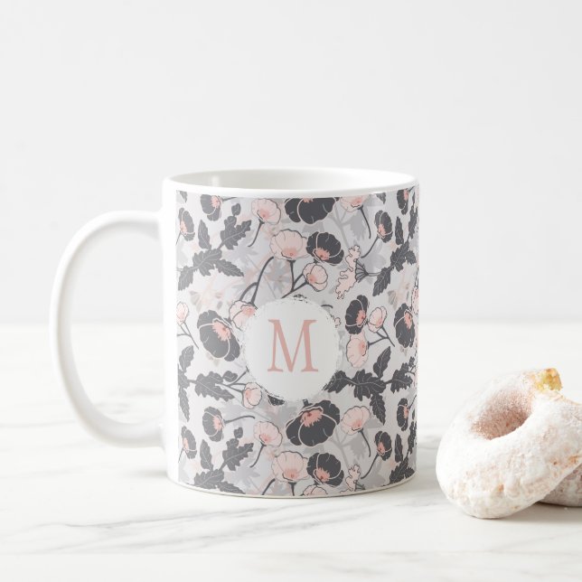 Mug Élégante Fleurs Gris Rose Feminine Monogramme (Avec donut)