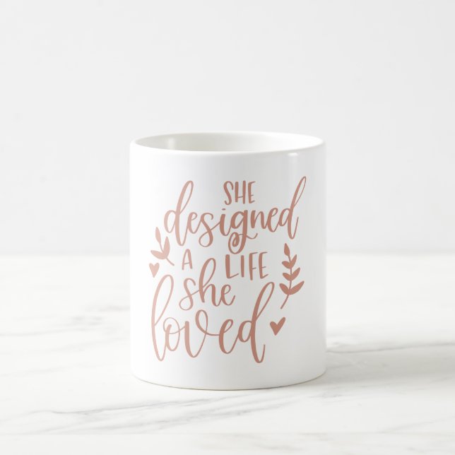 Mug Elle a conçu une vie qu'elle aimait rose fardé (Centre)