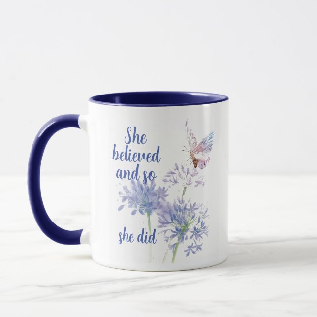 Mug Elle a cru et donc Citation Motiveuse Papillon (Gauche)