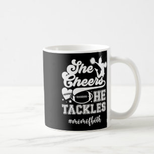 Mug Elle acclame Il plaque Maman des deux Footll et Ch