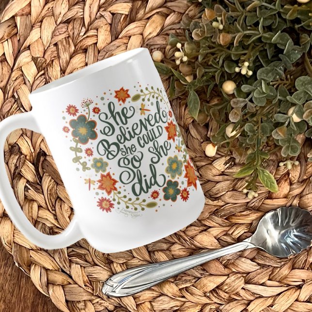 Mug Elle Croyait Pouvoir Citer L'Inspirété (Créateur téléchargé)
