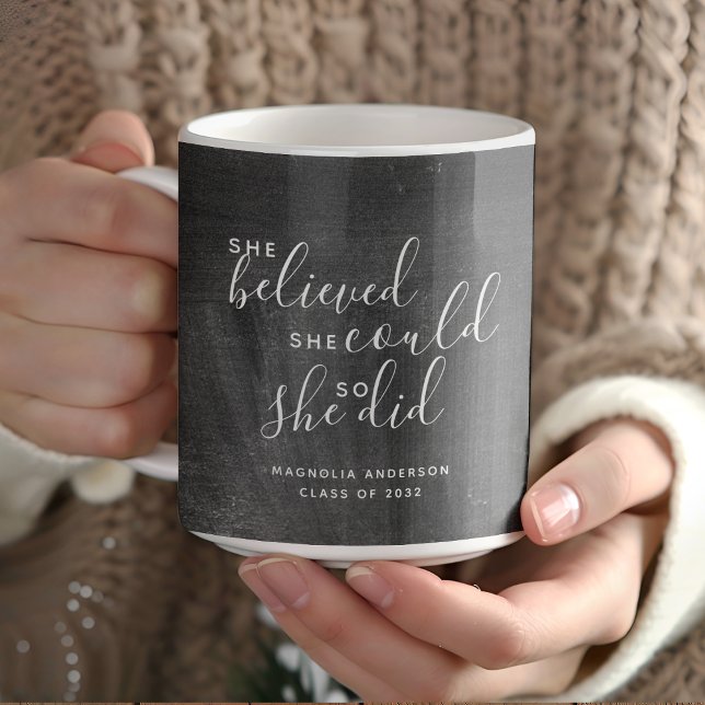 Mug Elle Croyait Qu'Elle Pourrait Obtenir Un Diplôme D (Créateur téléchargé)