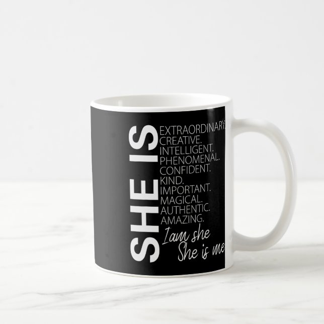 Mug Elle Est Une Créative Extraordinaire Confiante Le  (Droite)