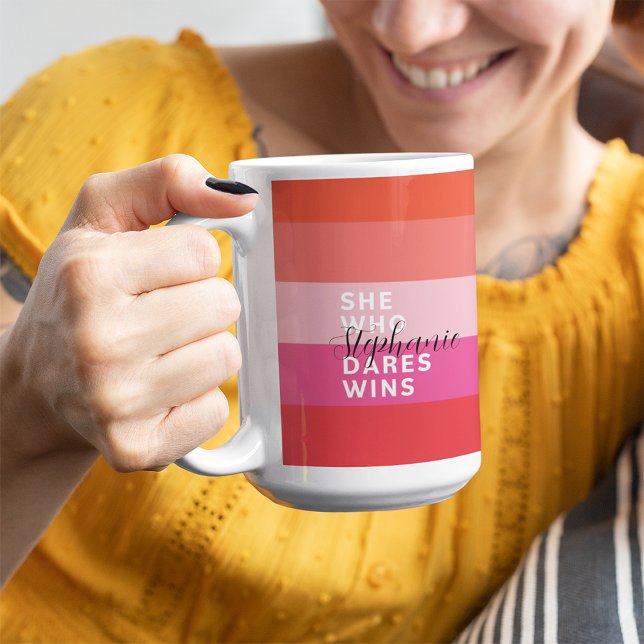 Mug Elle Qui Ose Gagner Motivationnel Pink Stripes (Créateur téléchargé)