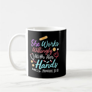 Mug Elle Travaille Avec Volonté Avec Ses Proverbes Mai