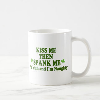 Mug Embrassez-moi me donnent une fessée alors cadeau