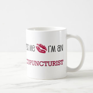 Mug Embrassez-moi que je suis un ACUPUNCTEUR