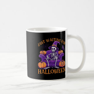 Mug En Attente De La Chemise D'Halloween - Summerween