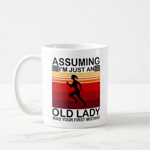 Mug En supposant que je ne suis qu'une vieille dame a
