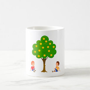Mug Enfants joueuses assis sous un arbre de pomme