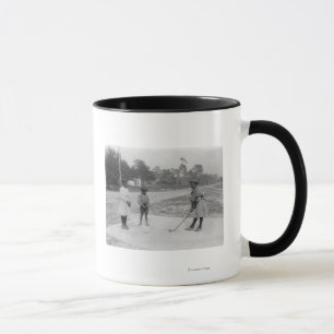 Mug Enfants noirs jouant la photographie de golf