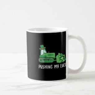 Mug Enfants poussant mon camion de construction chance