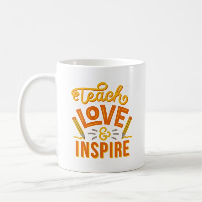 Mug Enseigner l'amour Inspirer la typographie au crayo (Gauche)