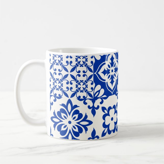 Mug Ensemble de 16 azulejos en bleu, blanc. Original (Gauche)