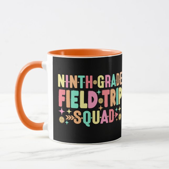 Mug Équipe de la 9e année de la tournée de terrain Ret (Gauche)