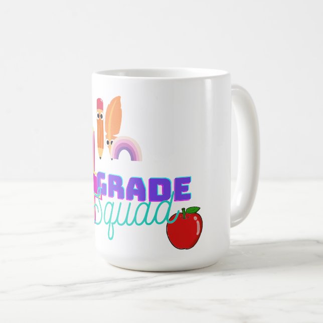 Mug Équipe d'équipes de cool de 4e année (Devant droit)