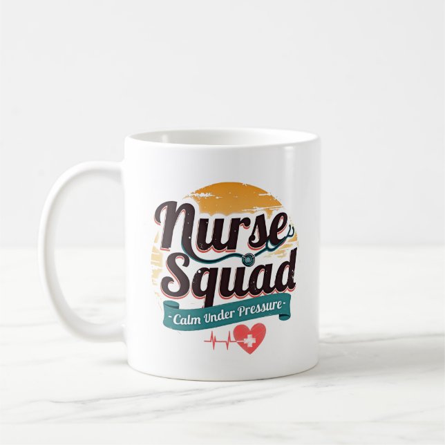 Mug Équipe d'infirmières calmes sous pression (Gauche)