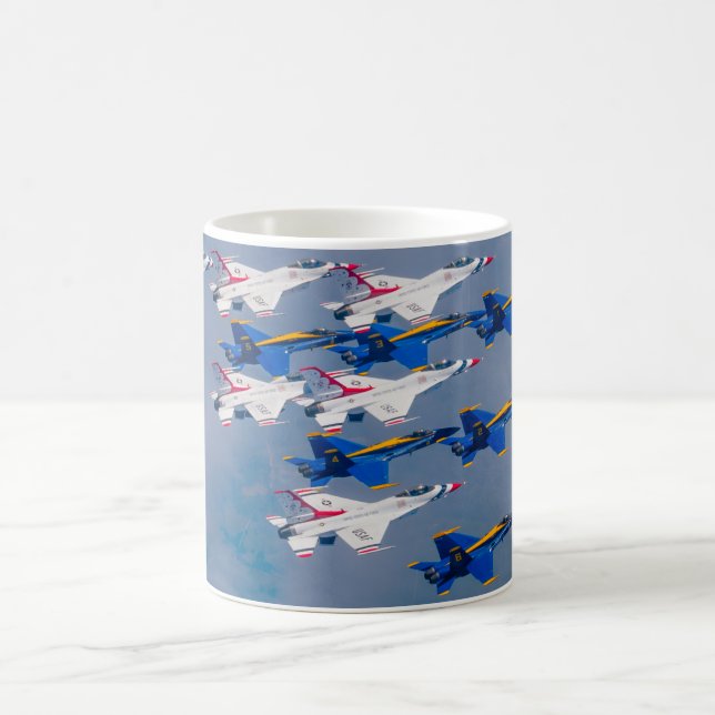 MUG ÉQUIPES DÉMOCRATIQUES AMÉRICAINES EN FORMATION (Centre)