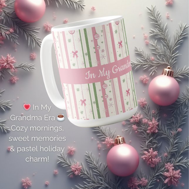 Mug Ère de grand-mère Coquette rose (💗 In My Grandma Era ☕ Cozy mornings, sweet memories & pastel holiday charm!)