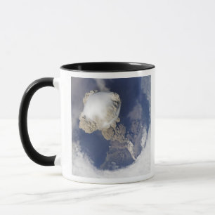 Mug Éruption de volcan de Sarychev
