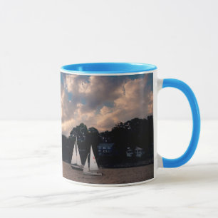 Mug États-Unis, Massachusetts. Voile au coucher du sol