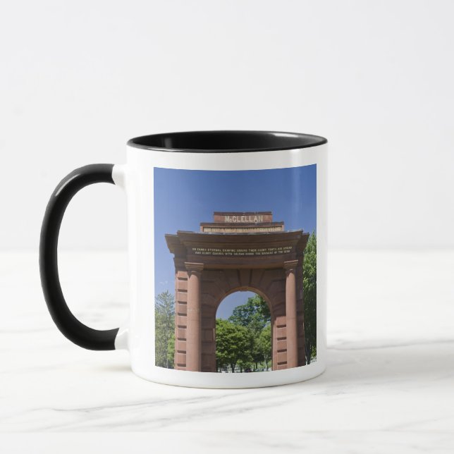Mug États-Unis, Virginie, Arlington. Porte McClellan à (Gauche)