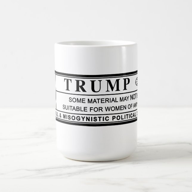 Mug Étiquette d'avertissement Femmes contre Trump (Centre)