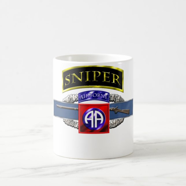 Mug étiquette quatre-vingt-deuxième du tireur isolé (Centre)