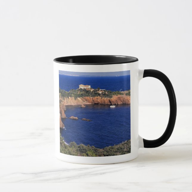 Mug Europe, France, Theoule-sur-Mer. Un toit en tuiles (Droite)