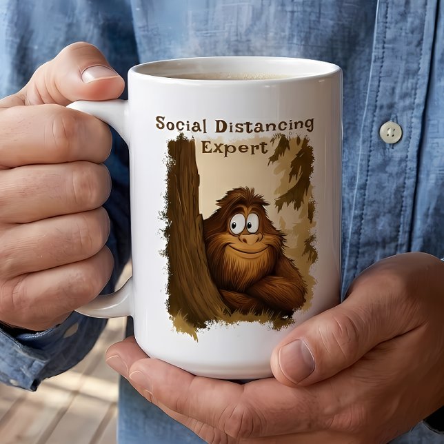 Mug Expert en Distances Sociales Sasquatch (Créateur téléchargé)