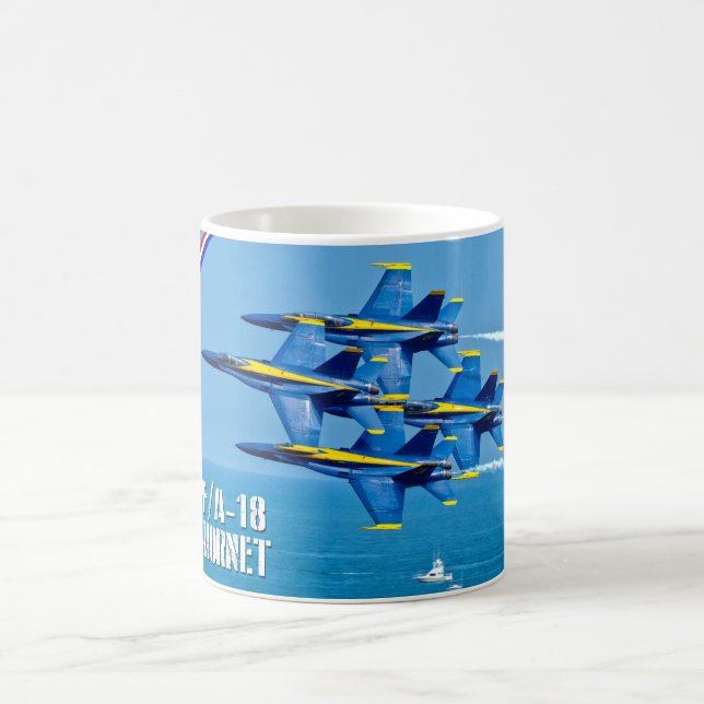 MUG F/A-18C HORNET (Centre)
