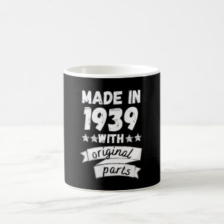 Mug fabriqués en 1939 avec des pièces d'origine,